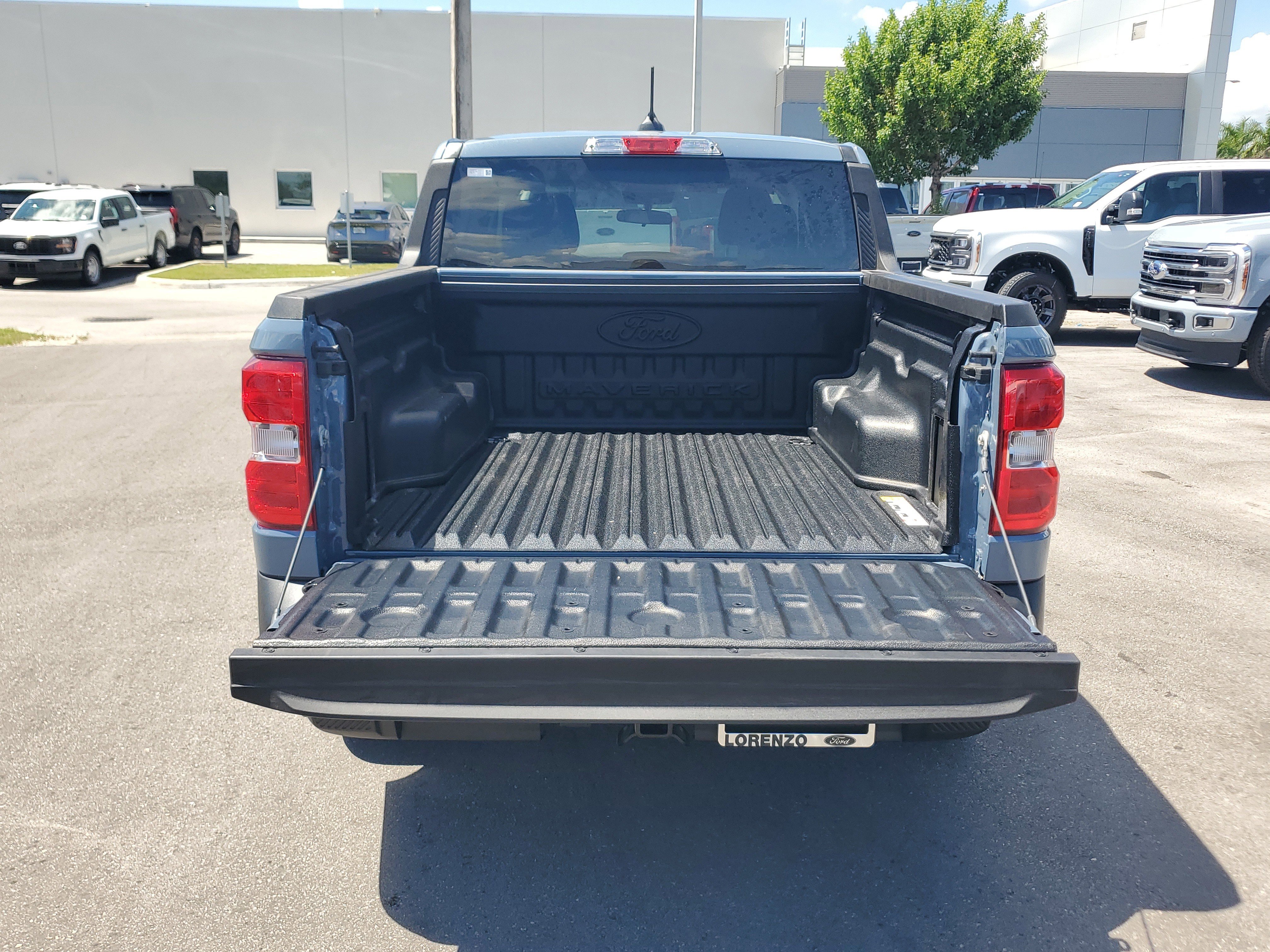 New 2025 Ford Maverick XLT w/ XLT Luxury Package image 9