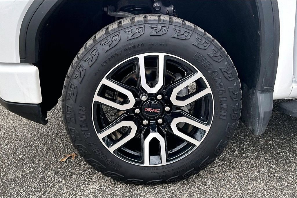 Used 2023 GMC Sierra 1500 AT4 w/ Technology Package image 11