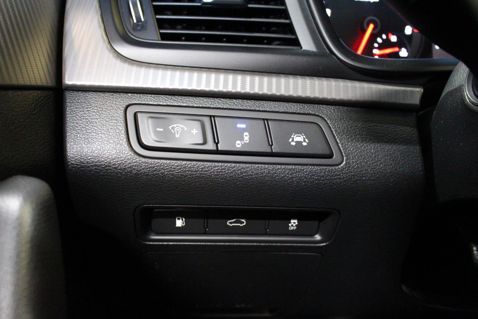 Used 2019 Hyundai Sonata Limited image 25