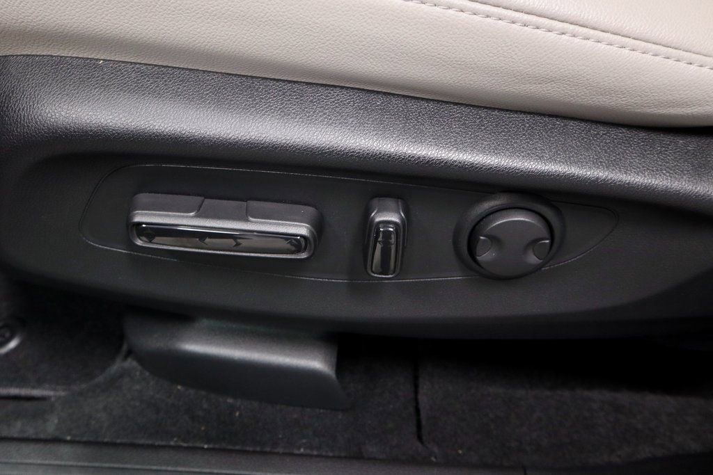 Used 2025 Honda CR-V EX-L image 24