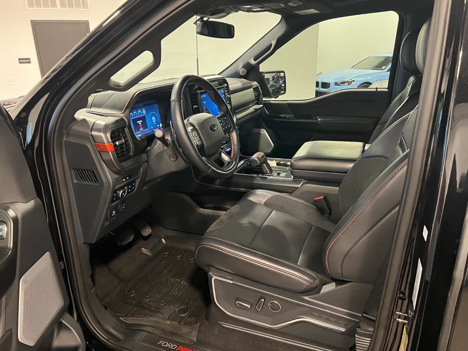 Used 2025 Ford F150 Raptor AWD/4WD image 10