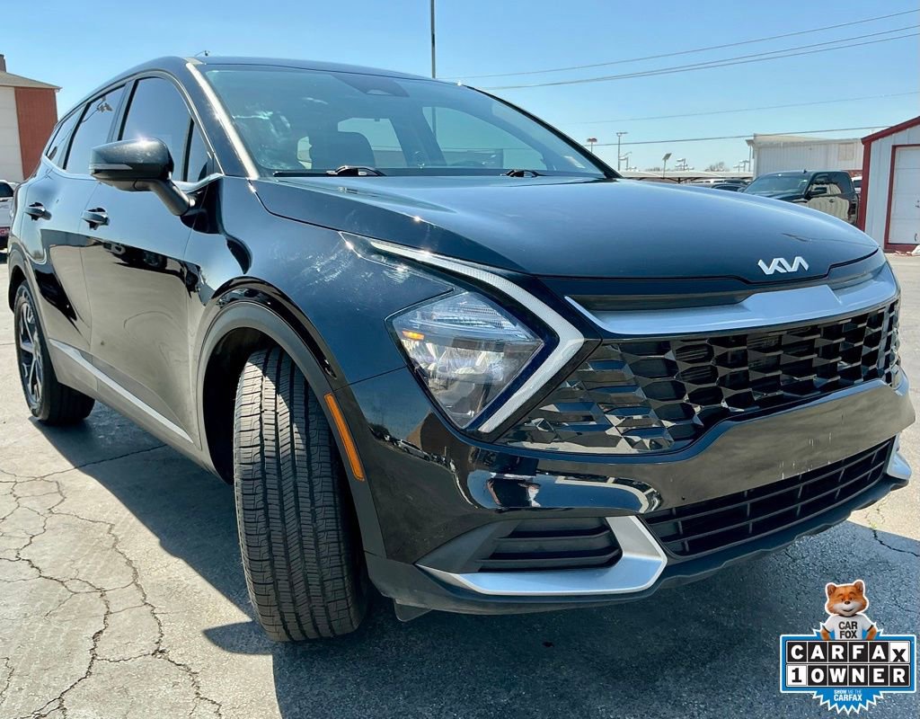 Used 2023 Kia Sportage EX FWD image 2