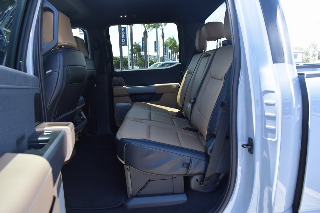 Used 2025 Ford F450 Lariat w/ FX4 Off-Road Package image 16