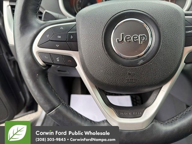 Used 2018 Jeep Cherokee Latitude Plus w/ Cold Weather Group image 15