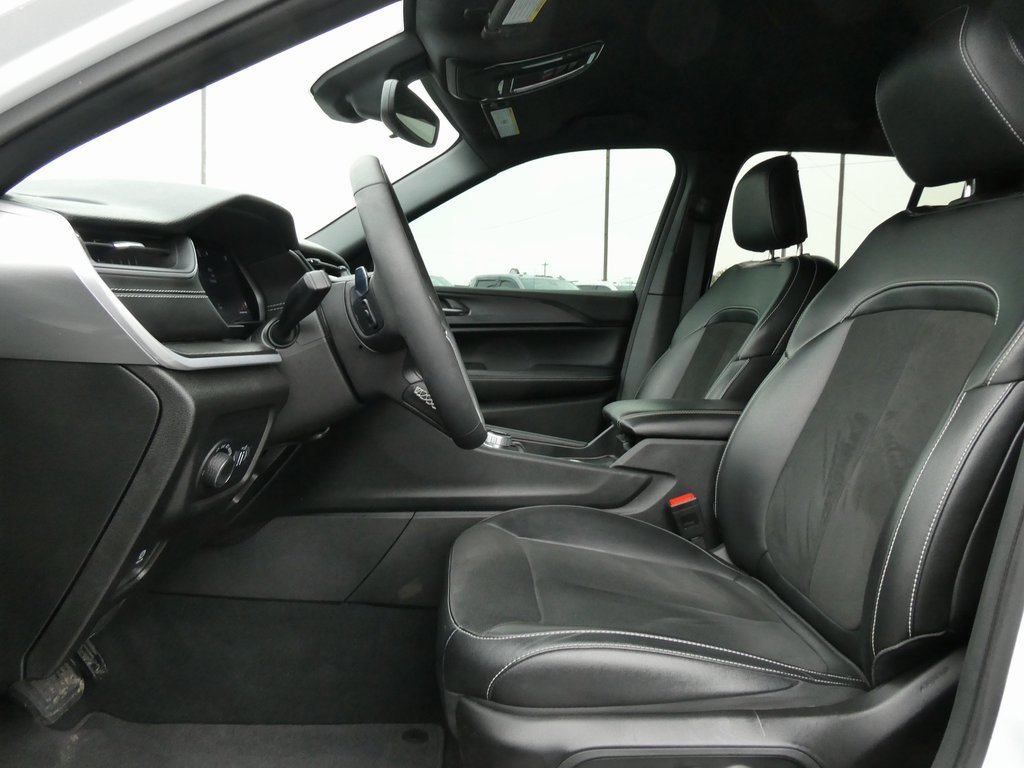 Used 2024 Jeep Grand Cherokee Altitude image 19