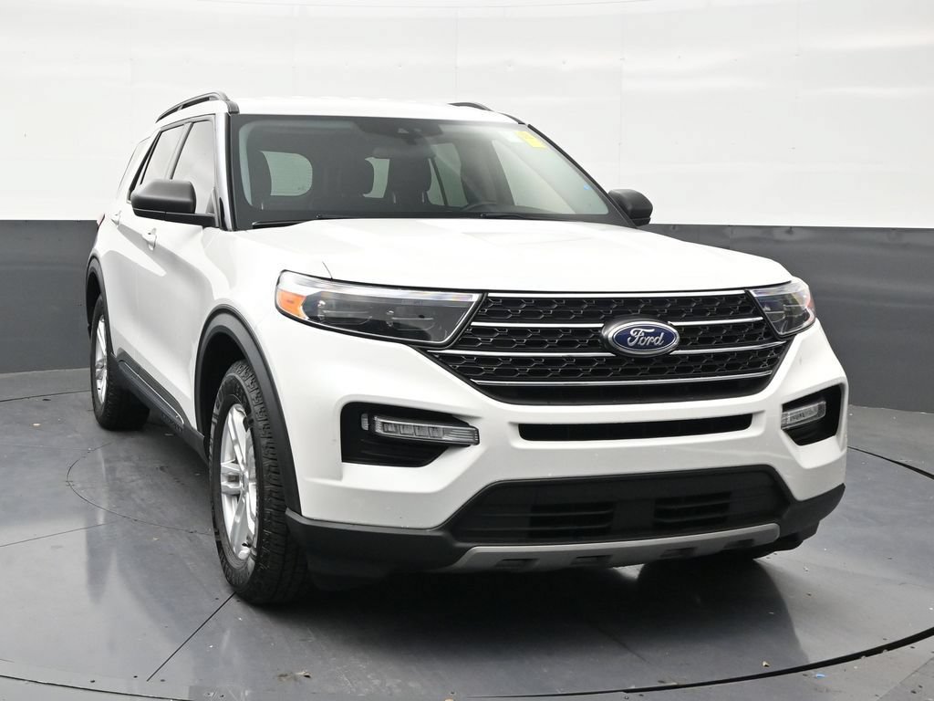 Used 2023 Ford Explorer XLT w/ Equipment Group 202A RWD image 7