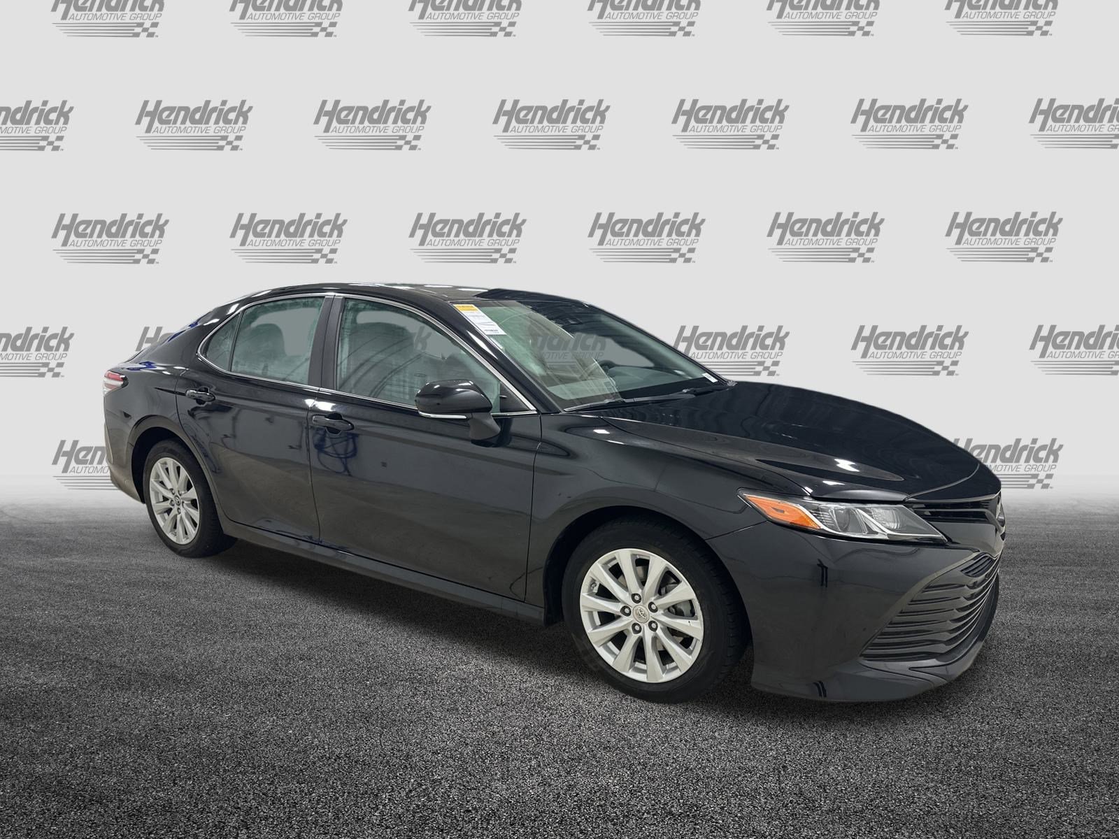 Used 2019 Toyota Camry LE image 2