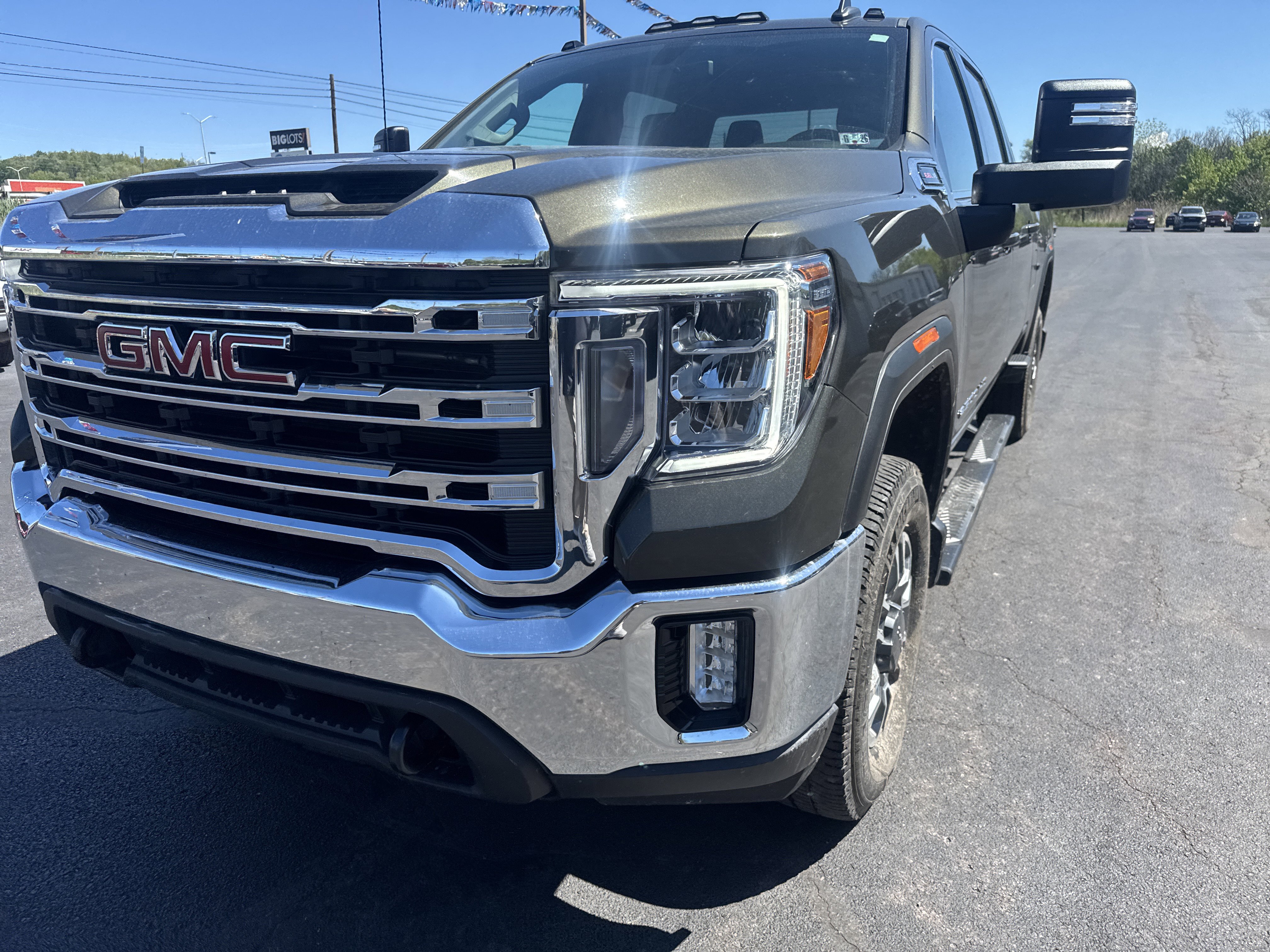 Used 2022 GMC Sierra 2500 SLE w/ SLE Value Package; AWD/4WD image 10