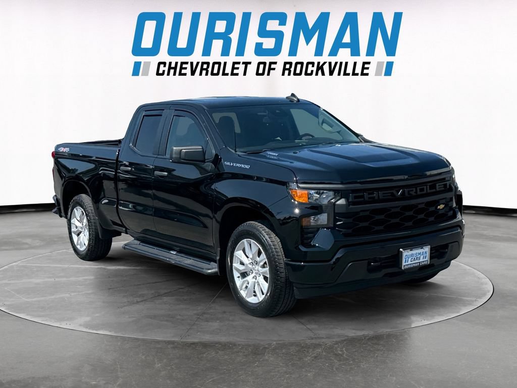 Used 2024 Chevrolet Silverado 1500 Custom AWD/4WD image 1