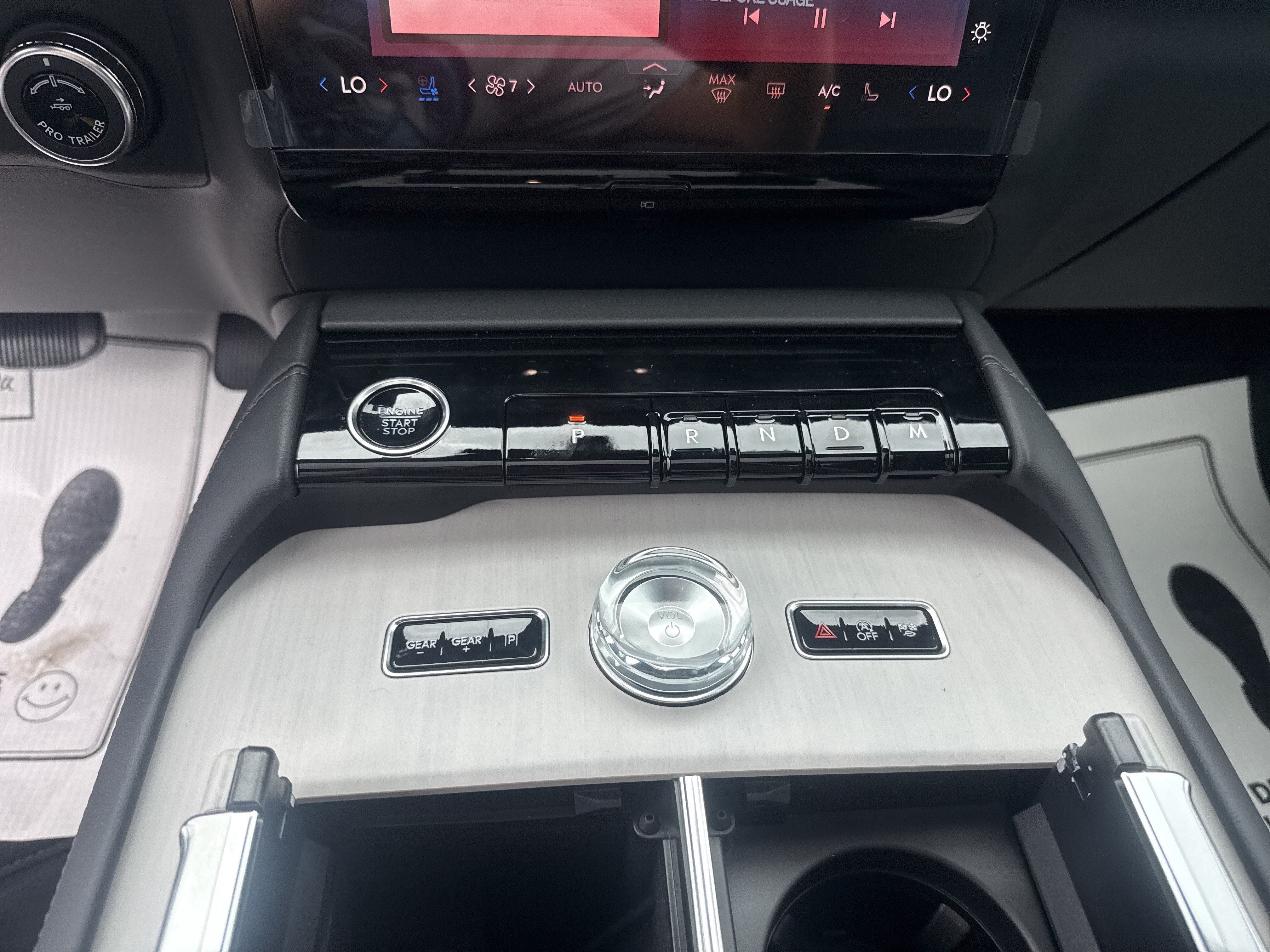 New 2027 Lincoln Navigator L Reserve w/ Jet Appearance Package AWD/4WD image 19