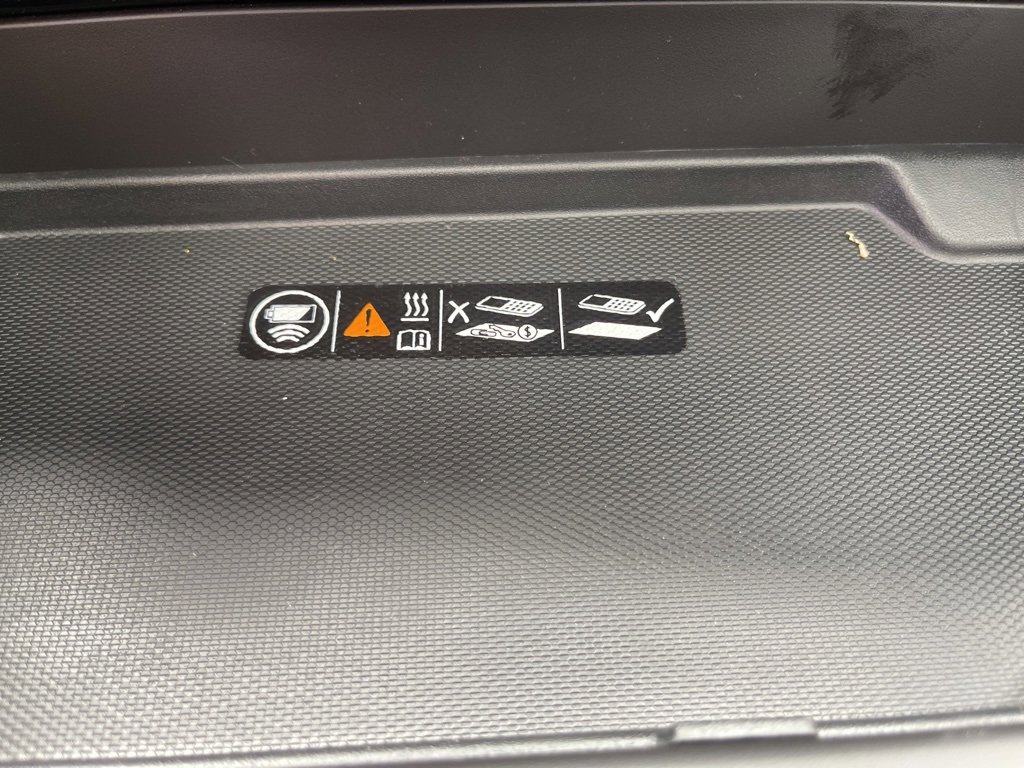 New 2025 Chevrolet Suburban Premier image 35