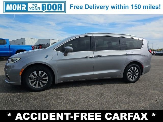 Used 2021 Chrysler Pacifica Touring-L image 17