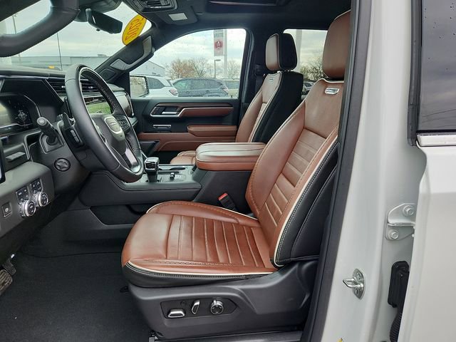 Used 2025 GMC Sierra 1500 Denali Ultimate AWD/4WD image 13