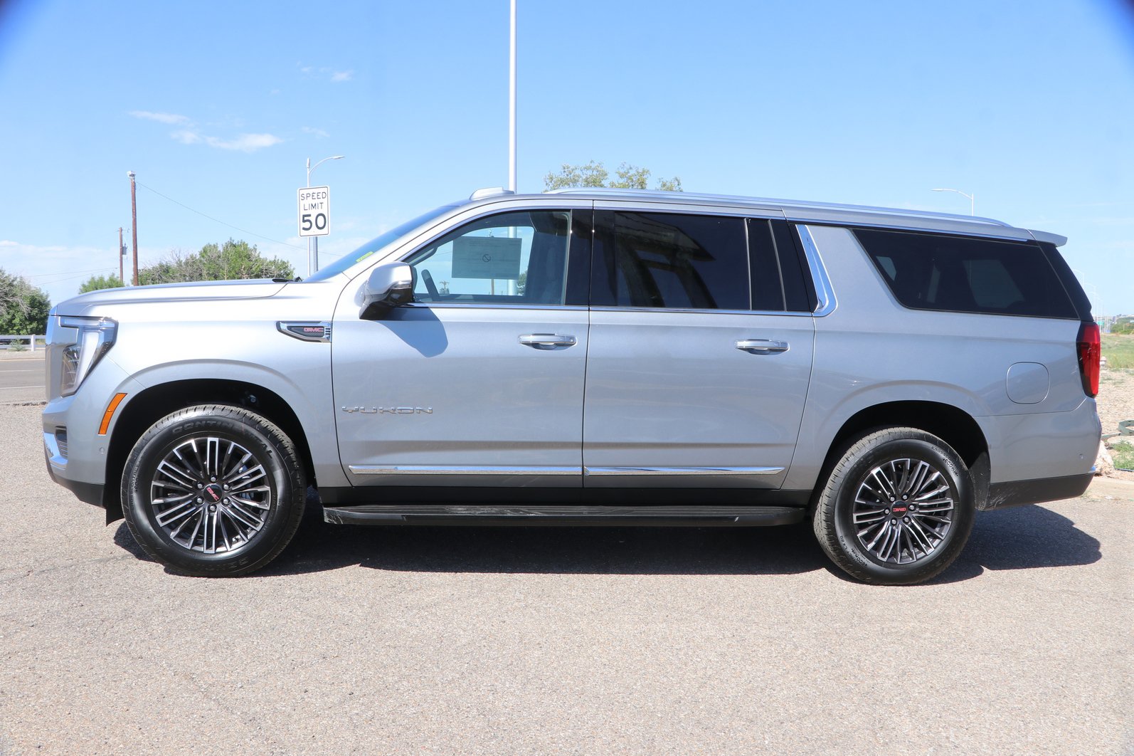New 2026 GMC Yukon XL Elevation w/ Elevation Premium Package AWD/4WD image 4