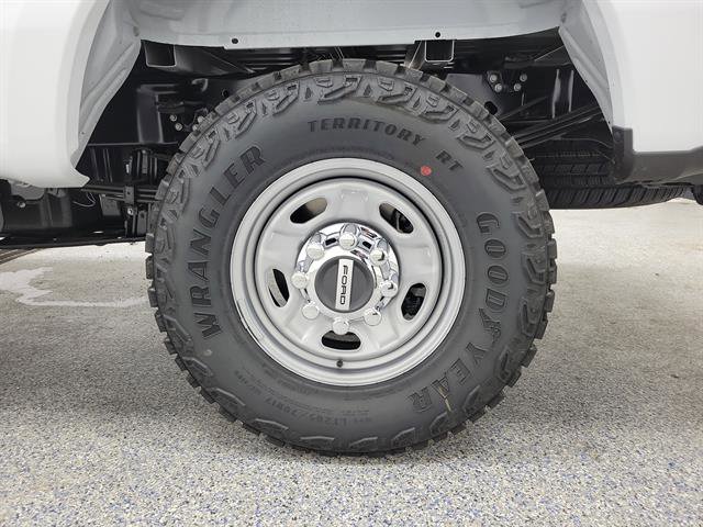 New 2026 Ford F350 XL w/ XL Off-Road Package AWD/4WD image 5