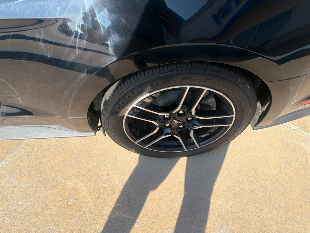Used 2022 Ford Mustang Premium RWD image 16