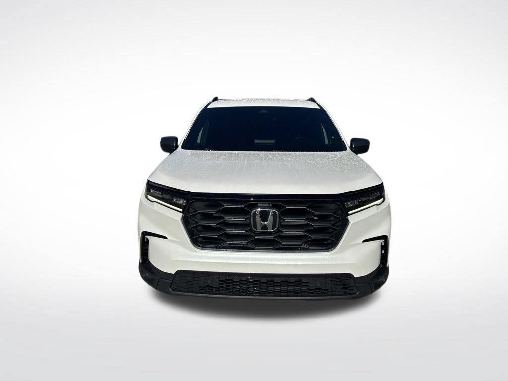 Used 2025 Honda Pilot Sport image 3
