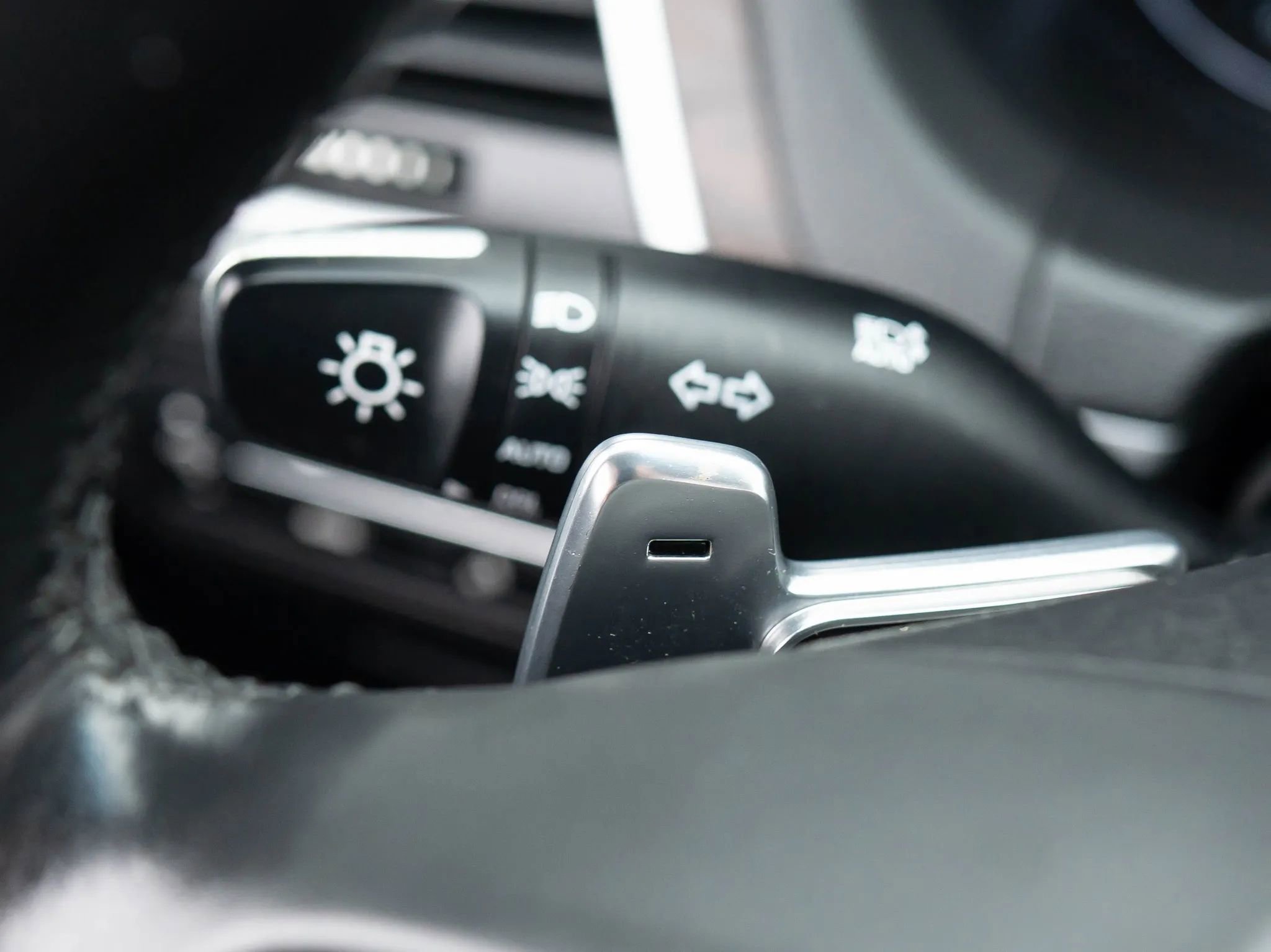 Used 2015 Hyundai Genesis 3.8 w/ Option Group 04 image 40