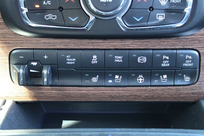 Used 2016 RAM 2500 Laramie w/ Convenience Group AWD/4WD image 35