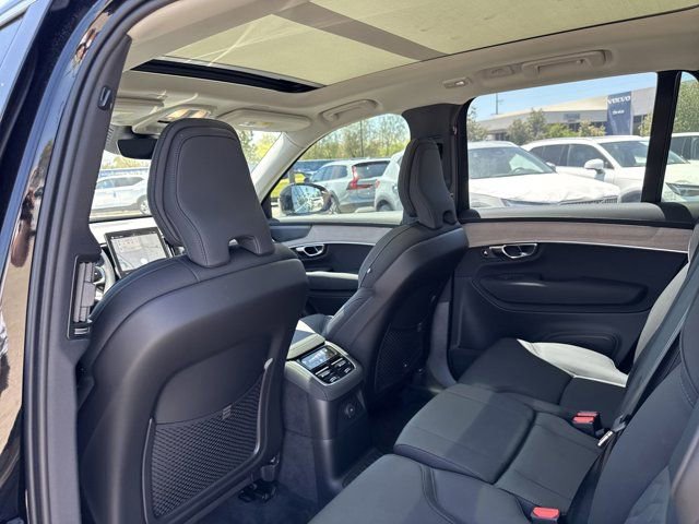 New 2025 Volvo XC90 T8 Plus w/ Protection Package Premier image 20
