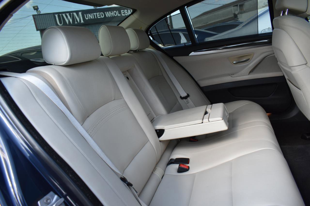 Used 2015 BMW 550i Sedan RWD image 29
