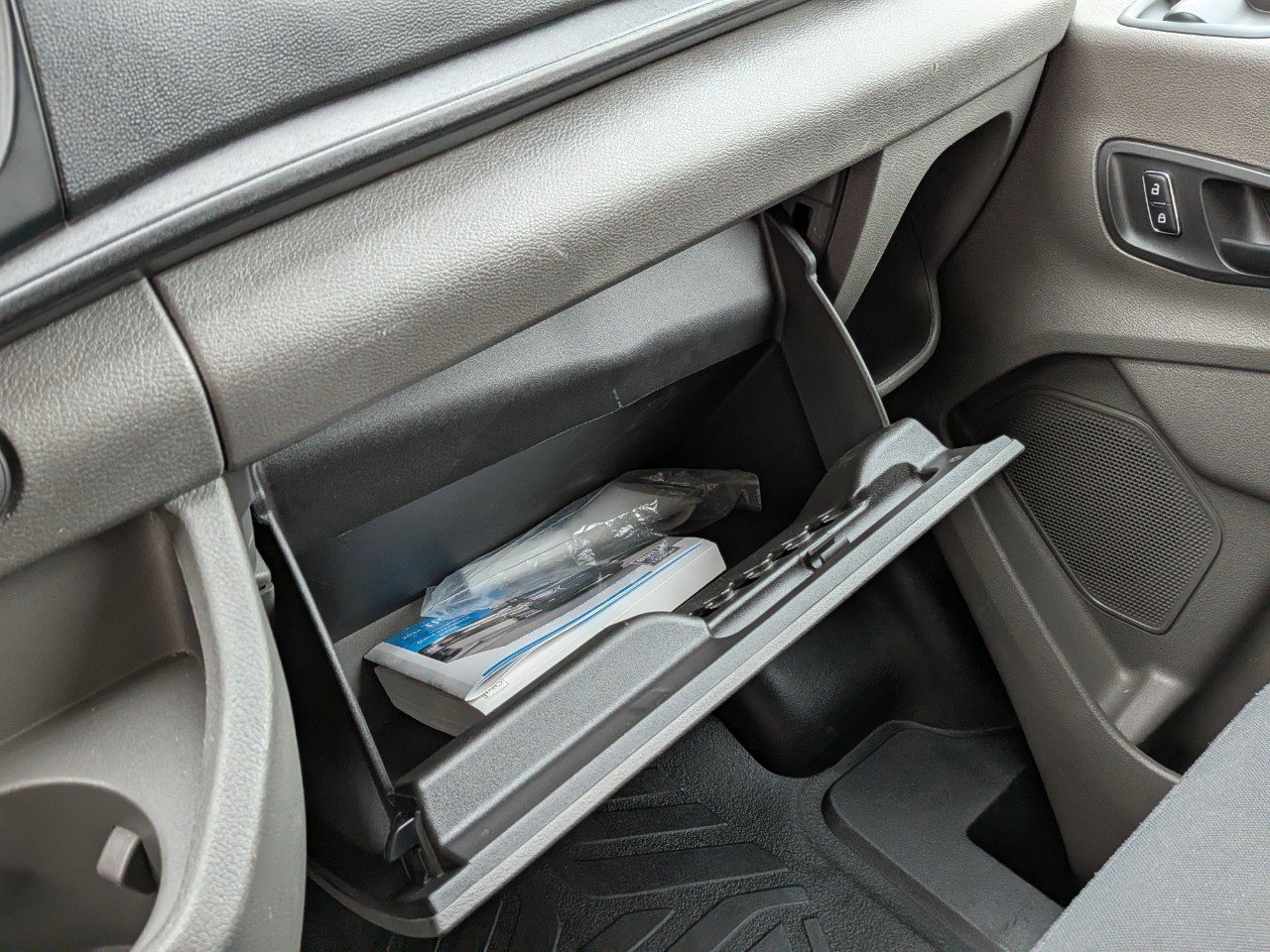 Used 2024 Ford Transit 250 w/ Exterior Upgrade Package image 25