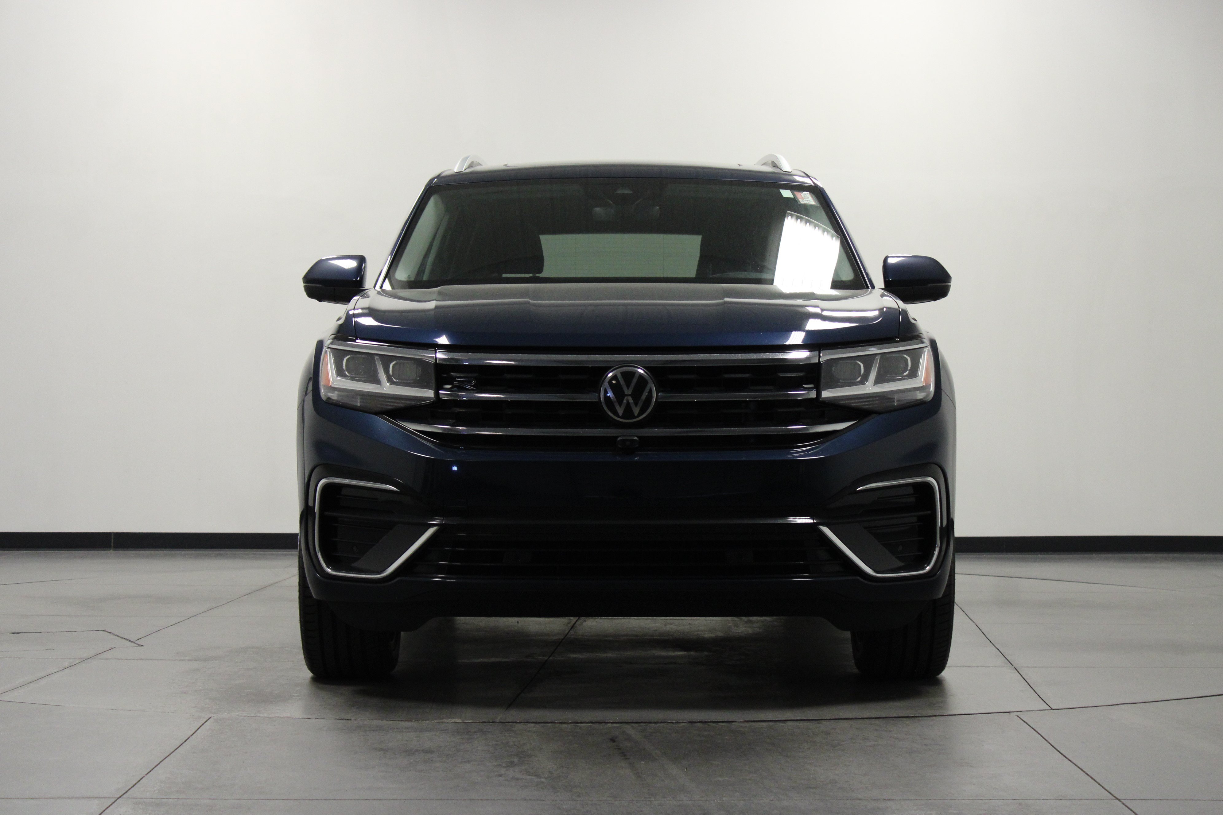 Used 2023 Volkswagen Atlas SEL Premium AWD/4WD image 9