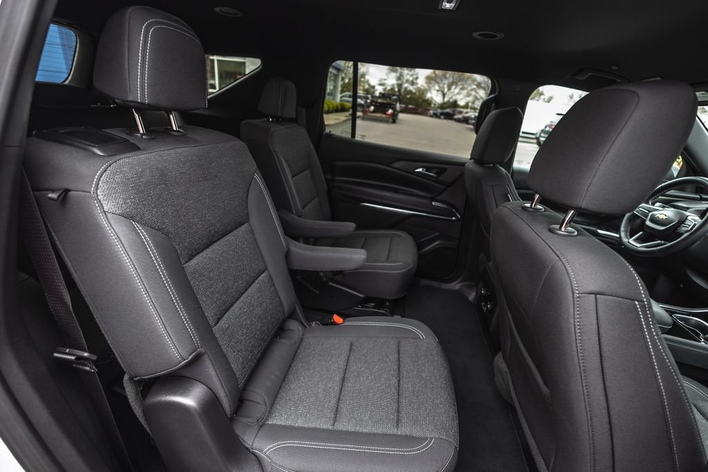 Used 2025 Chevrolet Traverse LT w/ Driver Confidence Package AWD/4WD image 33