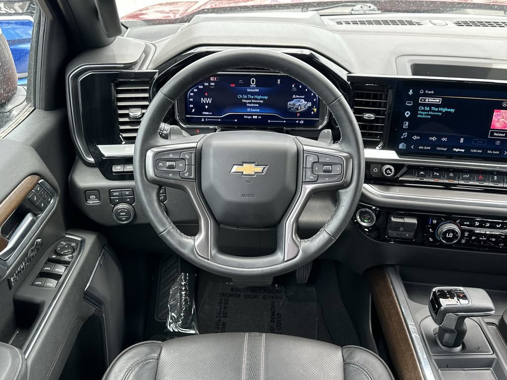 Used 2025 Chevrolet Silverado 1500 High Country w/ Technology Package AWD/4WD image 13