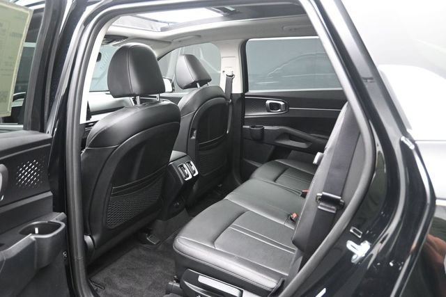 Used 2025 Kia Sorento S w/ Panoramic Sunroof Package FWD image 23