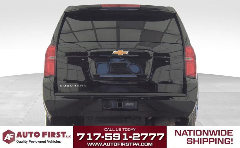 Used 2020 Chevrolet Suburban LT image 4
