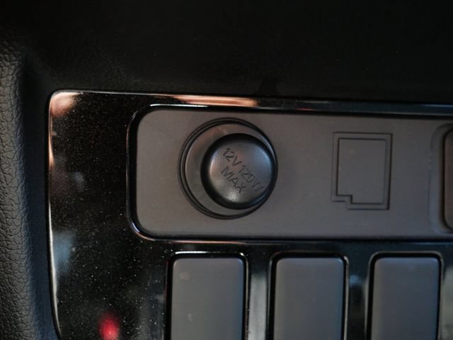 Used 2018 Mitsubishi Outlander LE FWD image 25