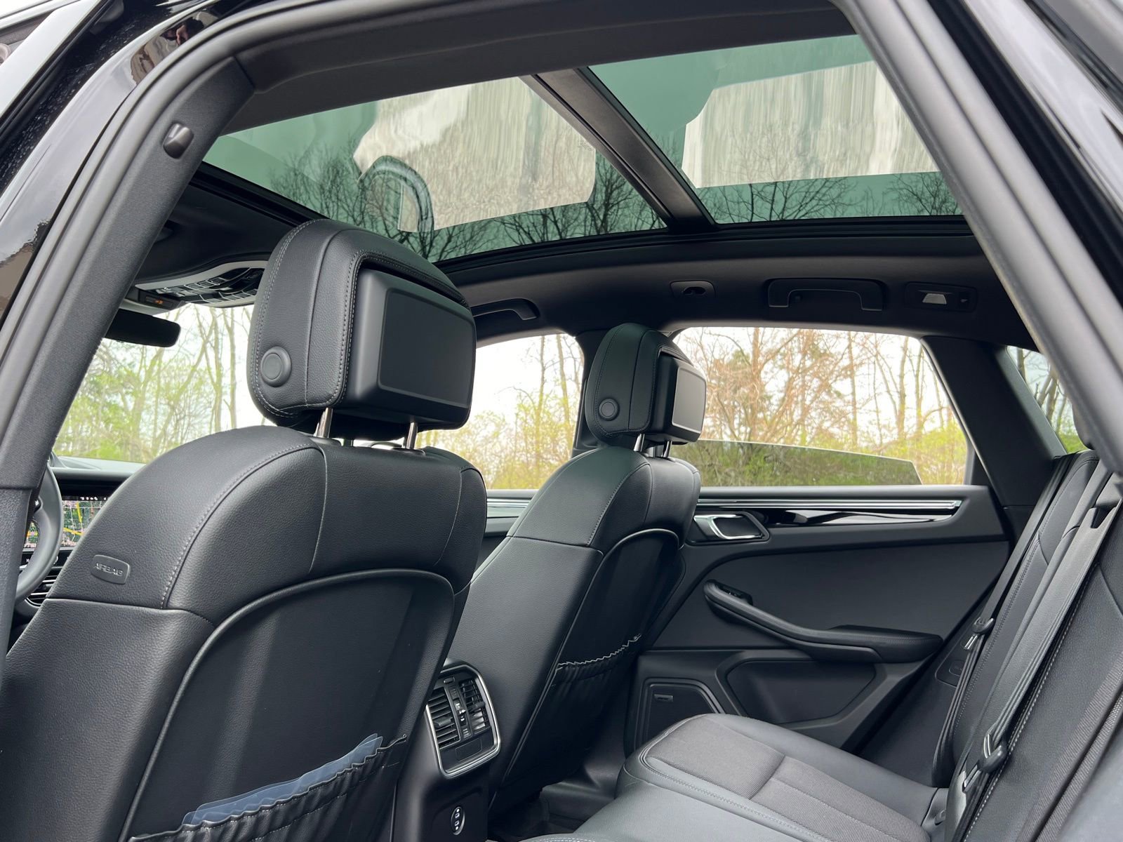 Certified 2025 Porsche Macan image 23