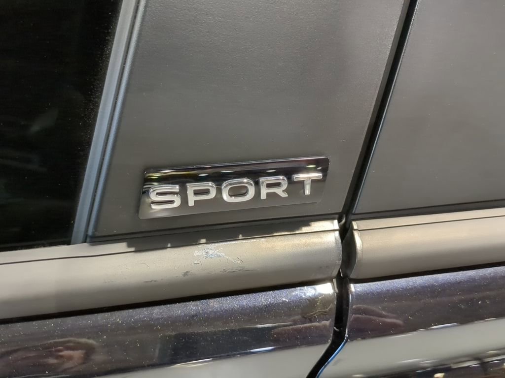 Used 2024 Volkswagen Jetta Sport image 11