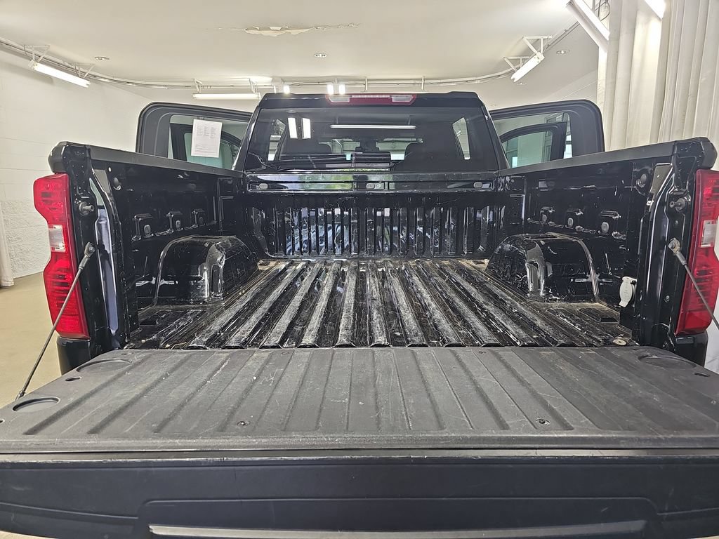 Certified 2024 Chevrolet Silverado 1500 LT AWD/4WD image 15