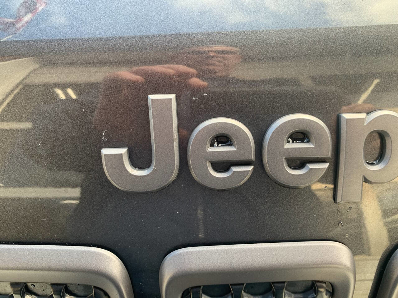 Used 2020 Jeep Cherokee Trailhawk image 20