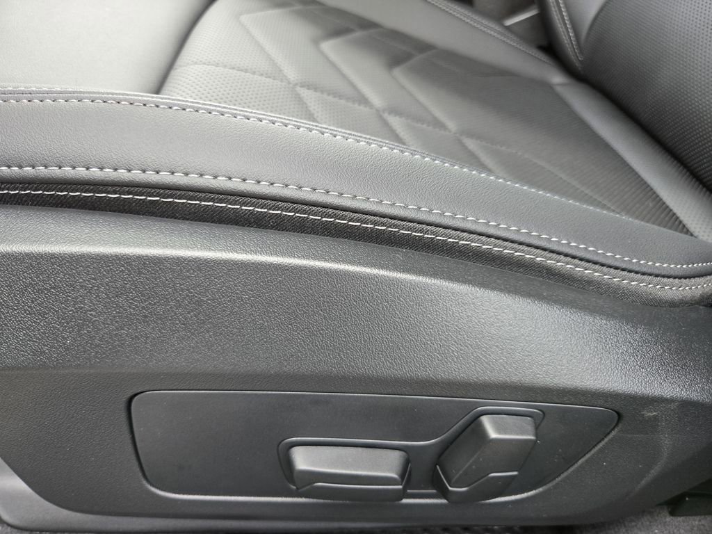 New 2026 BMW X2 xDrive28i w/ Convenience Package image 25