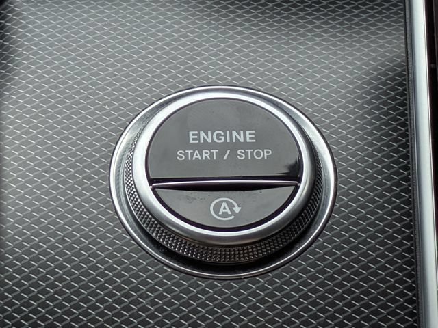 Used 2024 Mercedes-Benz C 300 Sedan image 38
