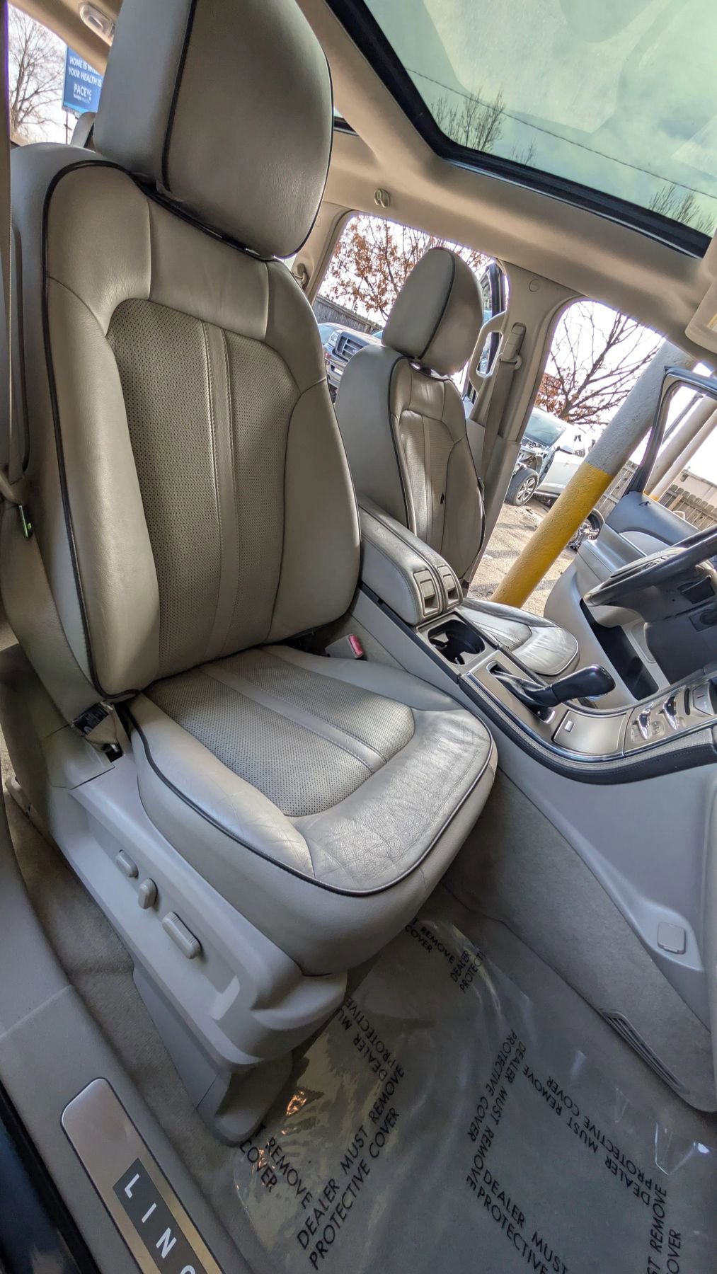 Used 2013 Lincoln MKX Sport Utility 4D image 15