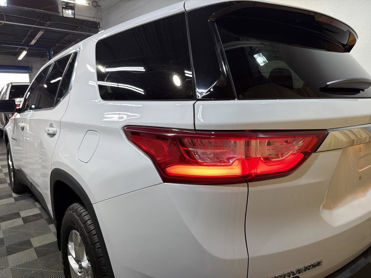 Used 2020 Chevrolet Traverse LS w/ LPO, Floor Liner Package FWD image 9