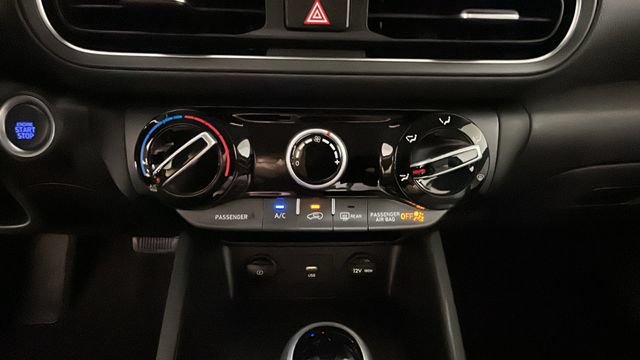 Certified 2023 Hyundai Kona SEL AWD/4WD image 22