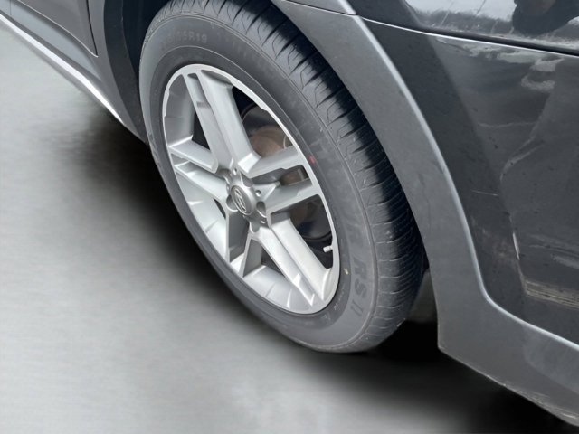 Used 2018 Hyundai Santa Fe Limited image 16