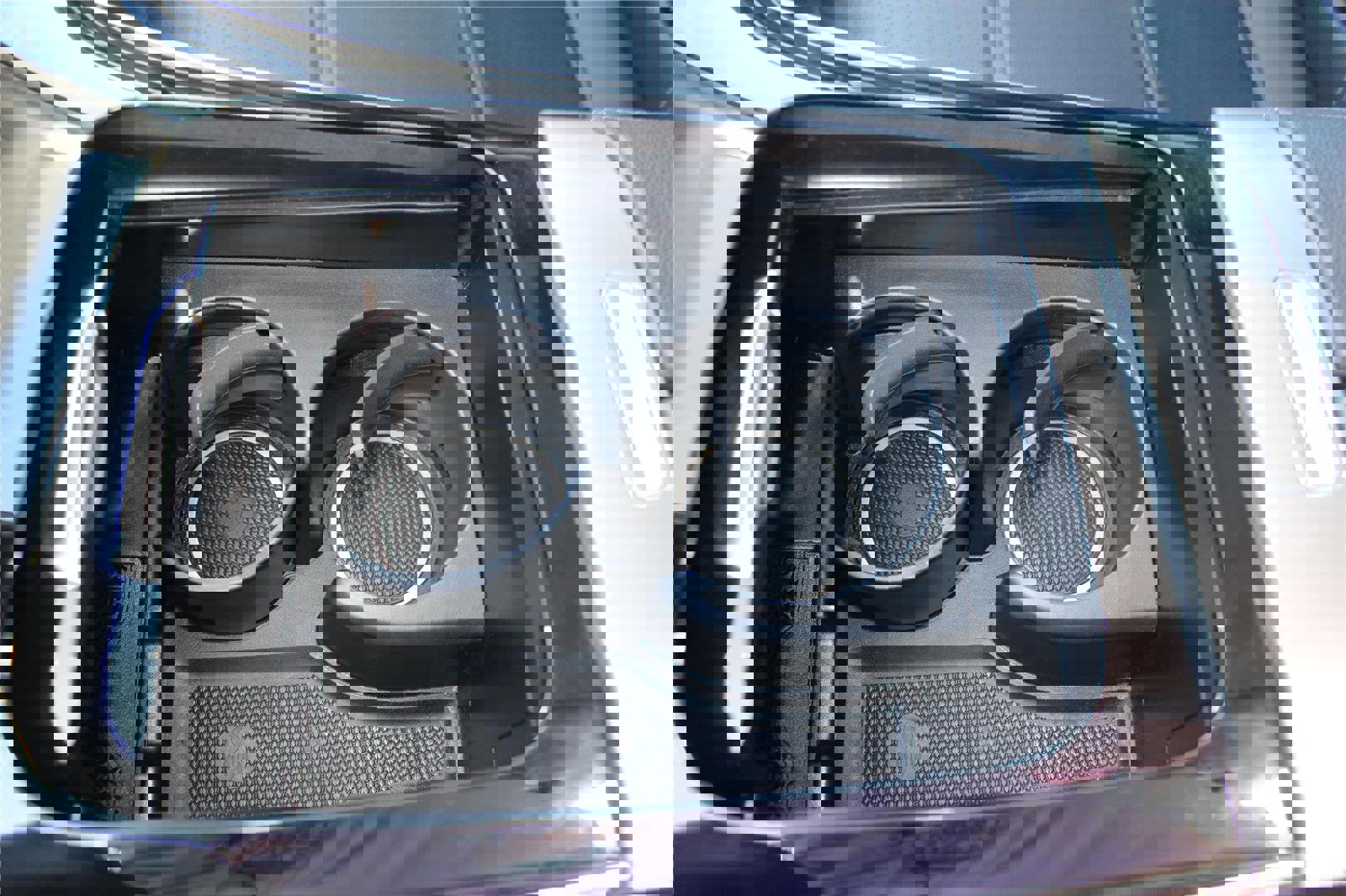 Used 2024 Mercedes-Benz GLC 300 4MATIC image 39