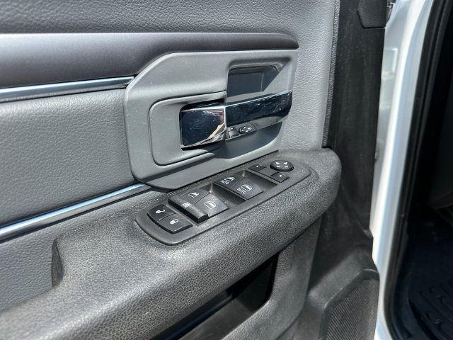 Used 2022 RAM 1500 Classic SLT w/ Protection Group AWD/4WD image 18