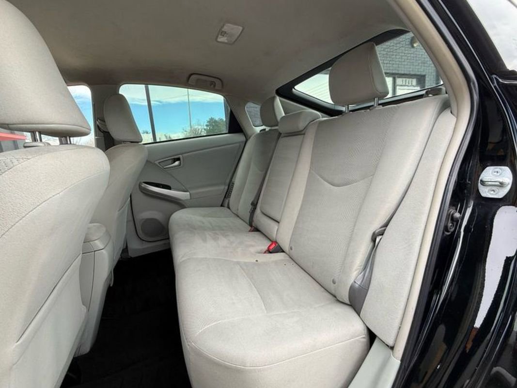 Used 2015 Toyota Prius Three image 37