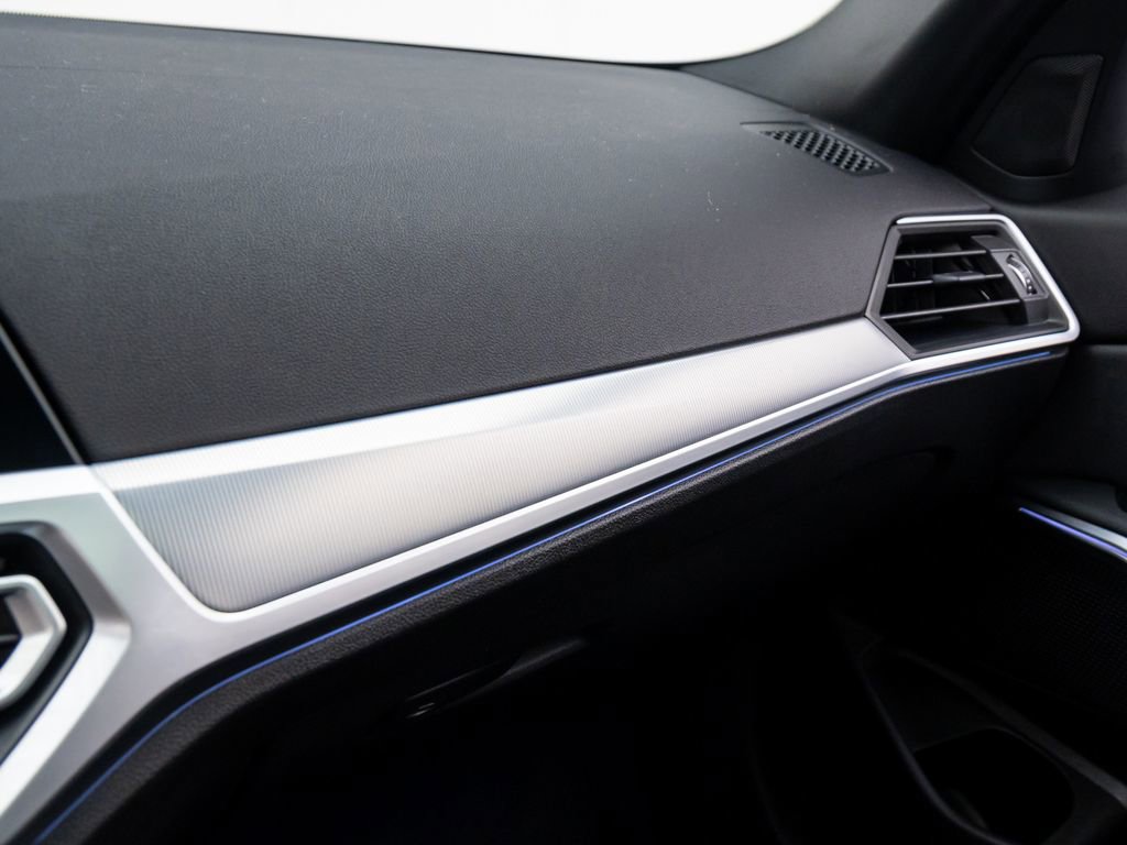 Used 2021 BMW 330i xDrive Sedan w/ M Sport Package image 29