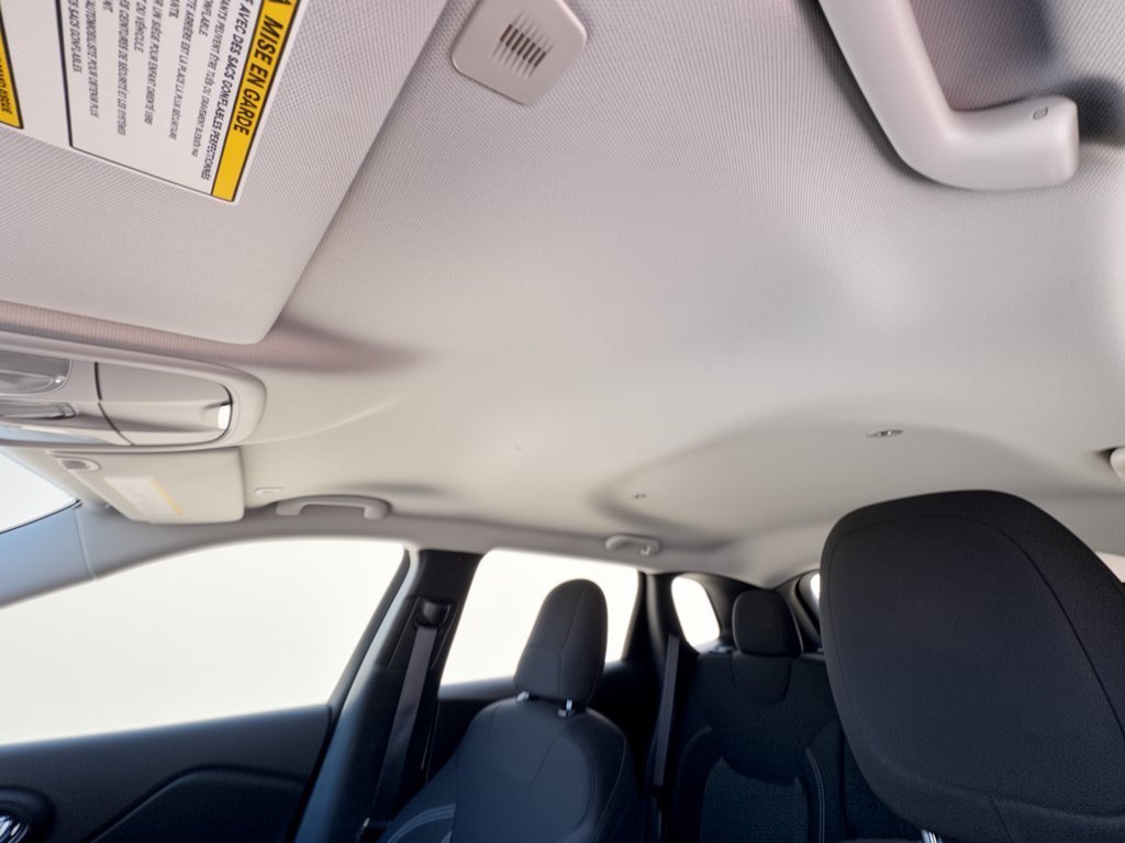 Used 2019 Jeep Cherokee Latitude w/ Popular Appearance Group AWD/4WD image 27