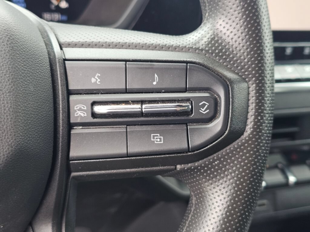Used 2024 Chevrolet Colorado Trail Boss w/ LPO, Dark Essentials Package AWD/4WD image 34