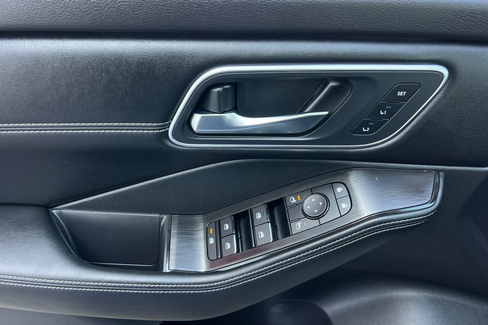 New 2026 Nissan Rogue Platinum AWD/4WD image 13