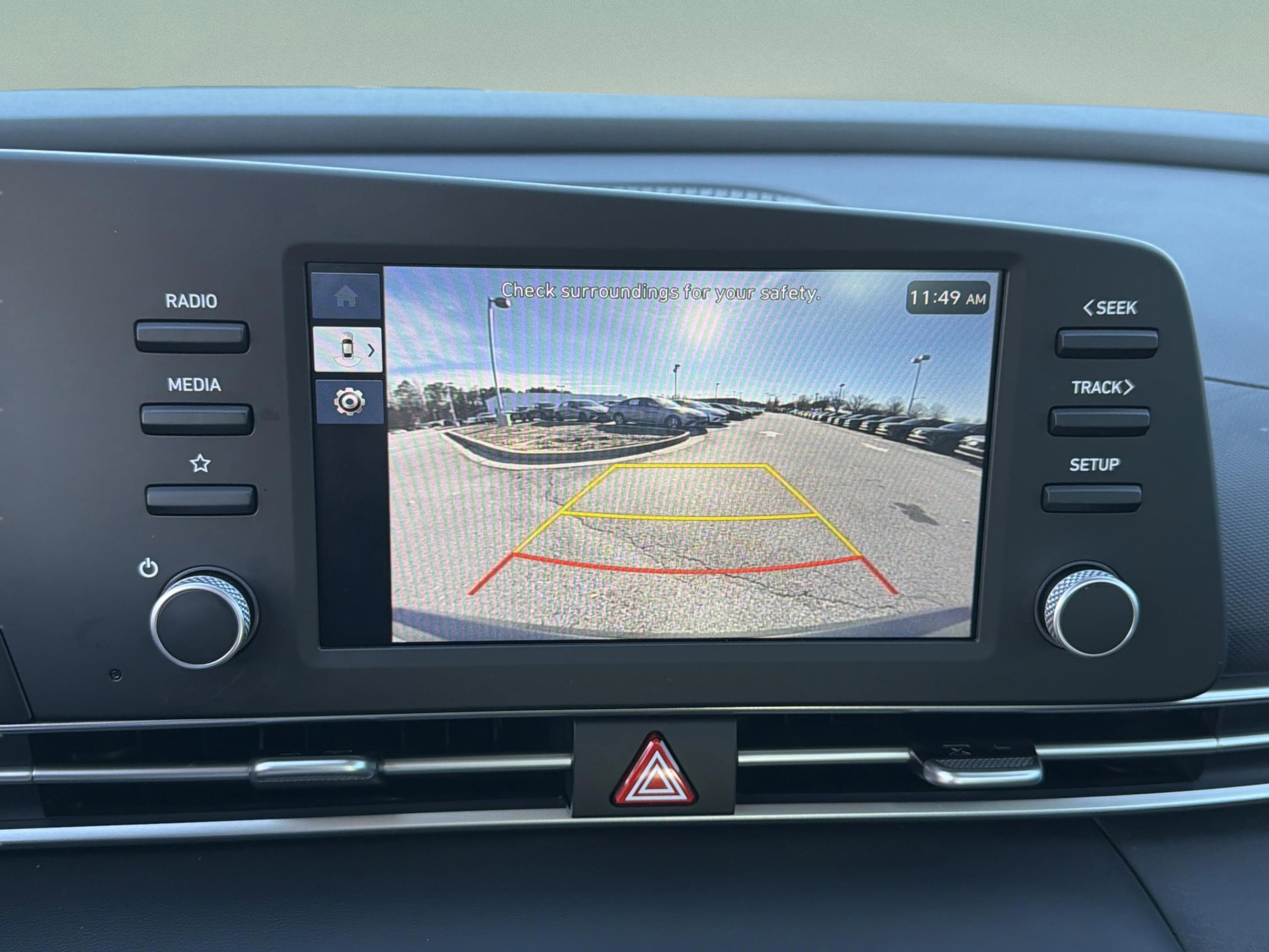 Used 2025 Hyundai Elantra SE image 10